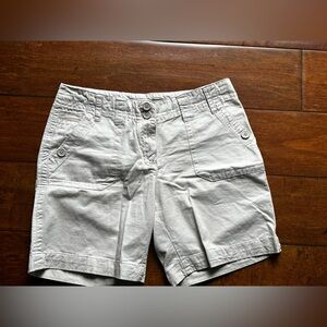 Dalia Collection khaki shorts 10